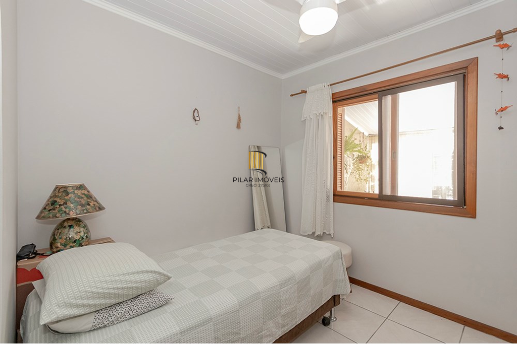 Casa 2 dormitórios no bairro Hípica