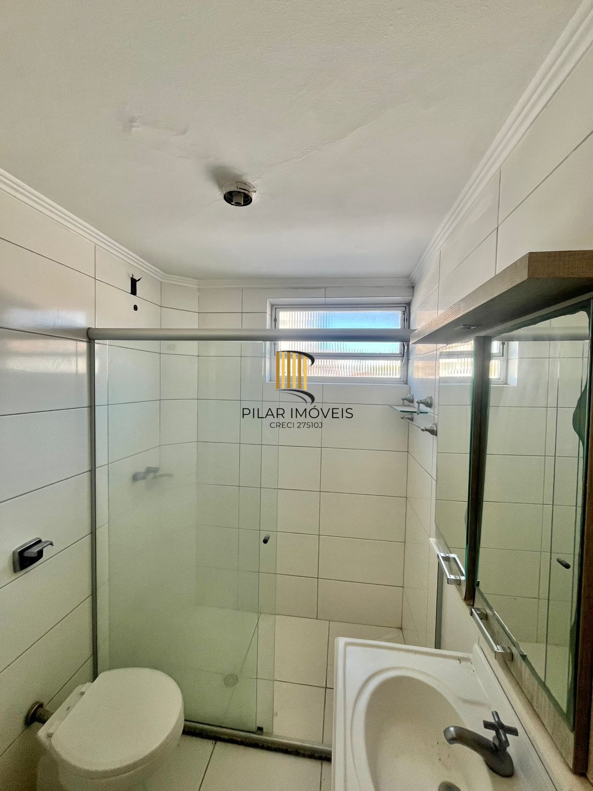 02 dorm, 73 m², sol da tarde, com vaga, dep e banho aux, no Passo da Areia