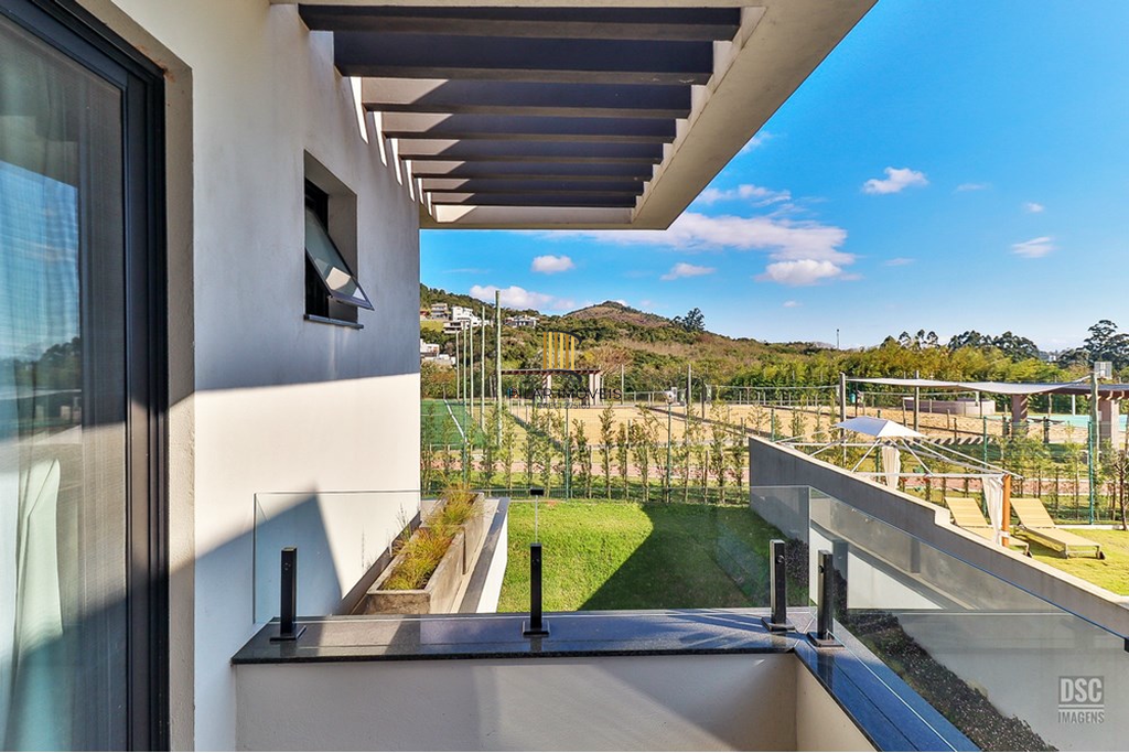 Casa de Condomínio 5 dormitórios no bairro Vila Nova