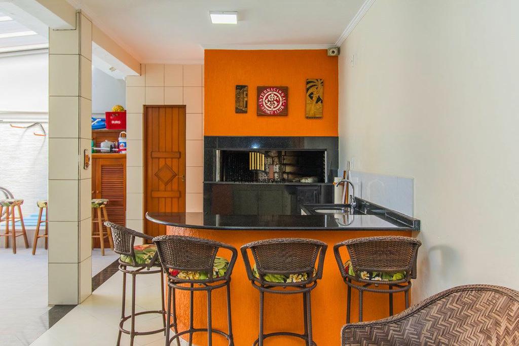 Casa 4 dormitórios no bairro Moinhos de Vento