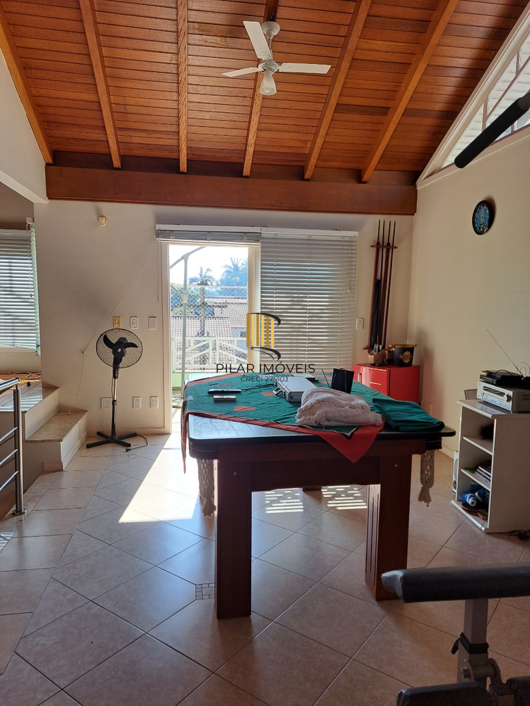 Casa 4 dormitórios no bairro Cristal