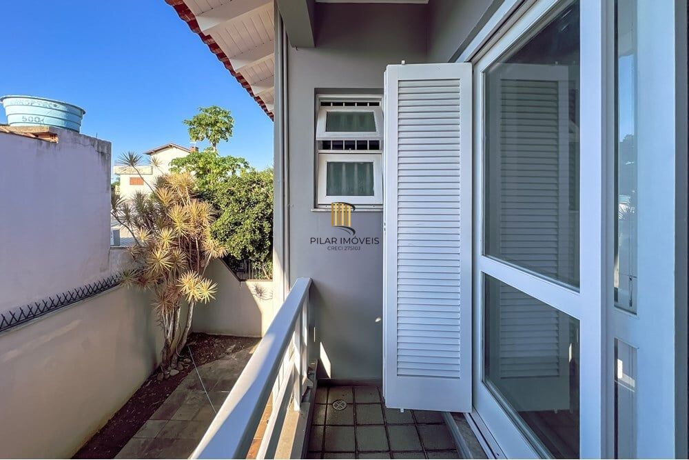 Apartamento 4 dormitórios no bairro Igara