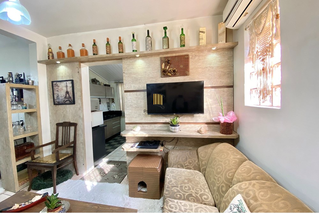 Casa 2 dormitórios no bairro Califórnia