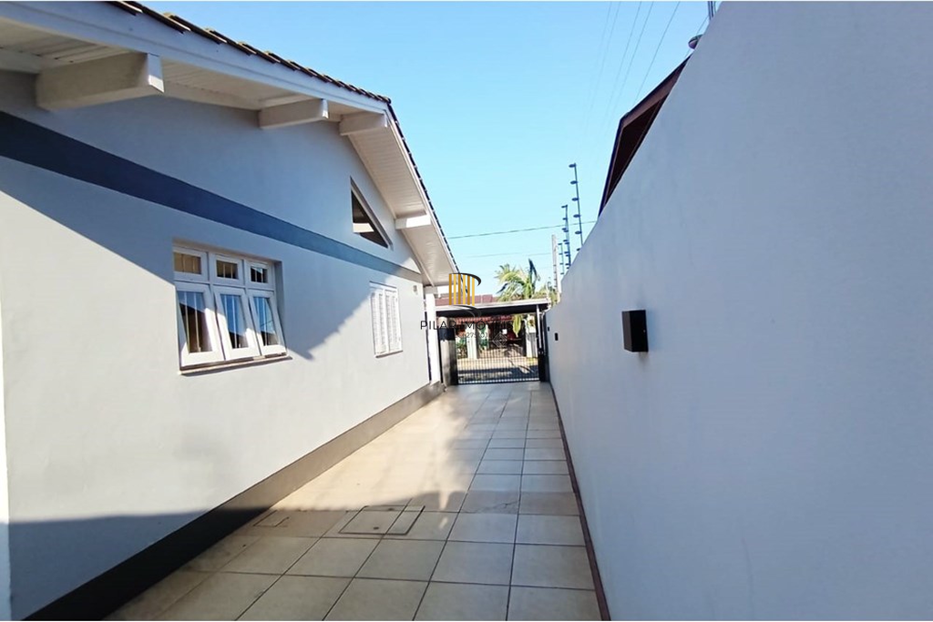 Casa 2 dormitórios no bairro Centro