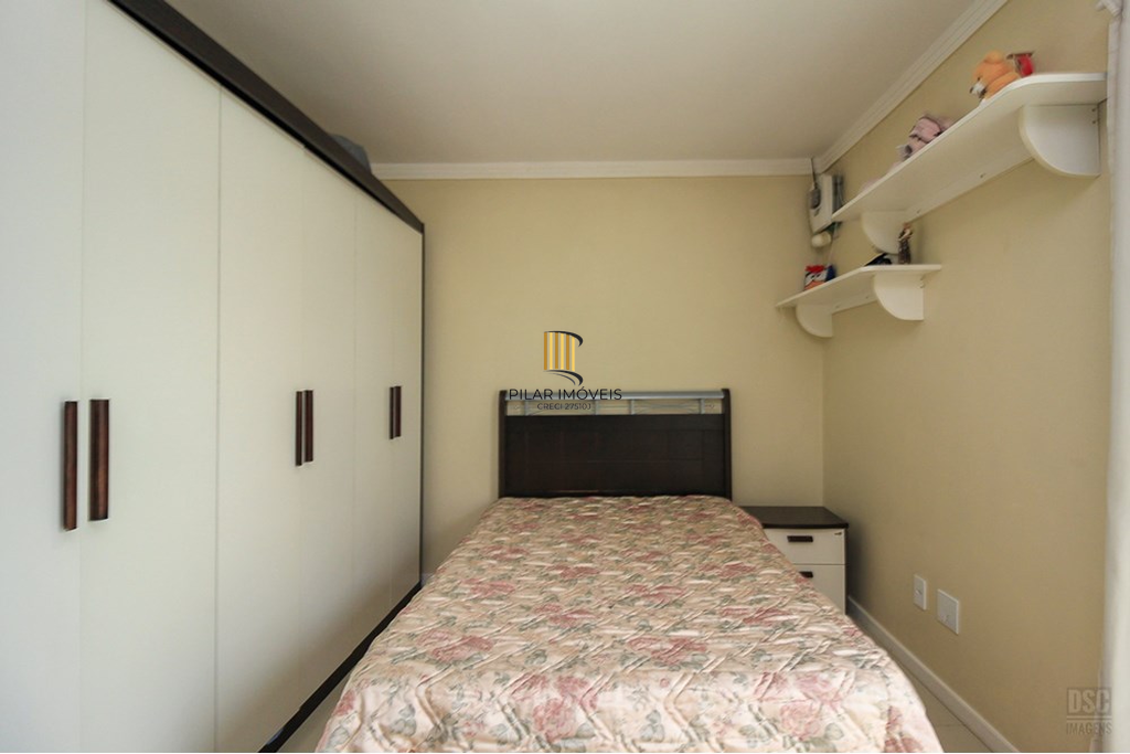 Casa 3 dormitórios no bairro Guarujá