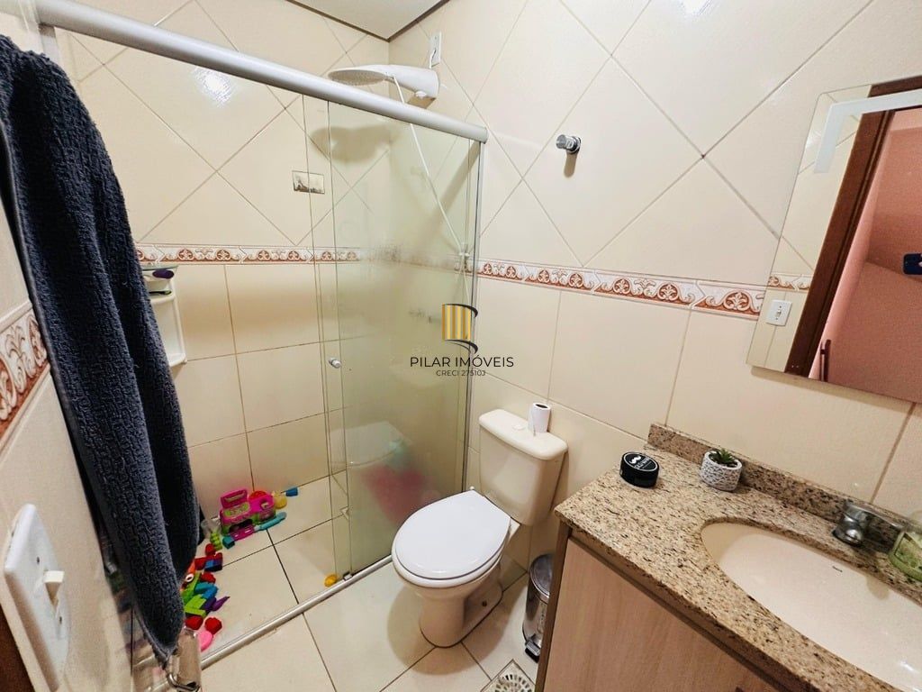 Casa 3 dormitórios no bairro Hípica