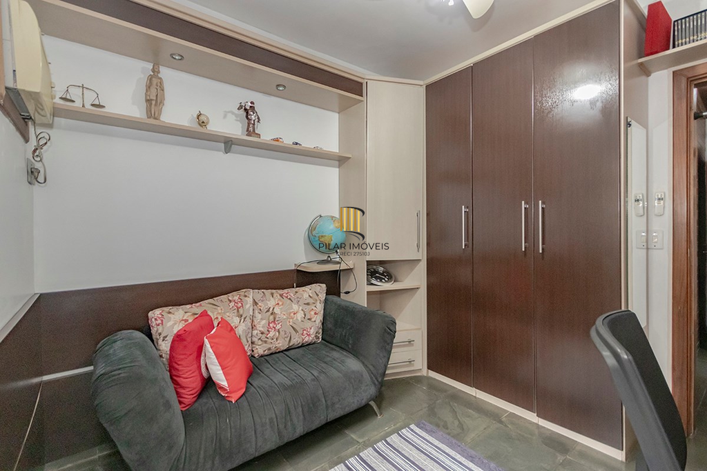 Casa 4 dormitórios no bairro Passo da Areia