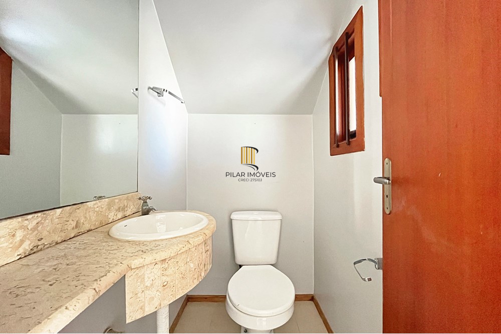 Casa 3 dormitórios no bairro Hípica