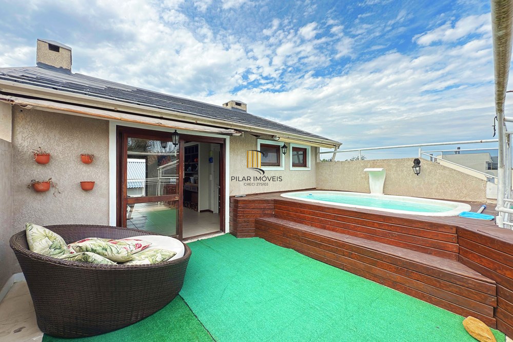 Casa de Condomínio 3 dormitórios no bairro Hípica