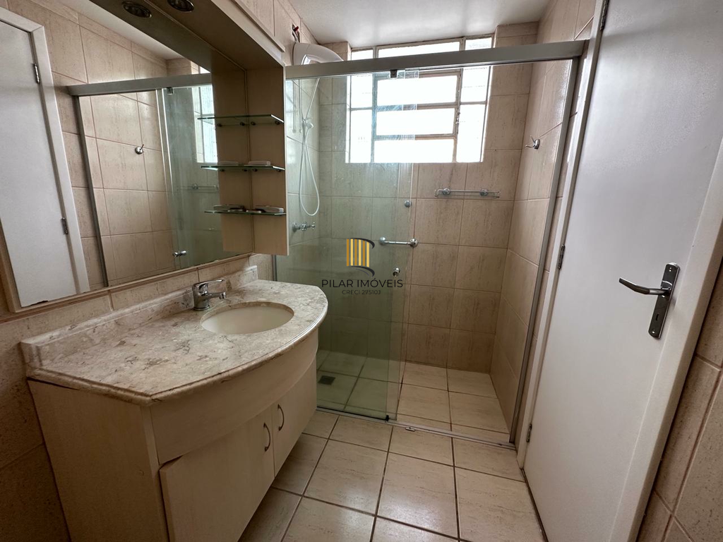 Casa de Condomínio 3 dormitórios no bairro Petrópolis
