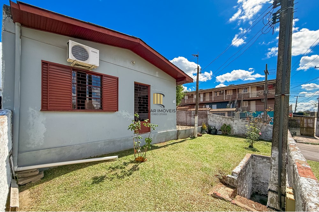 Casa 4 dormitórios no bairro Capão da Cruz