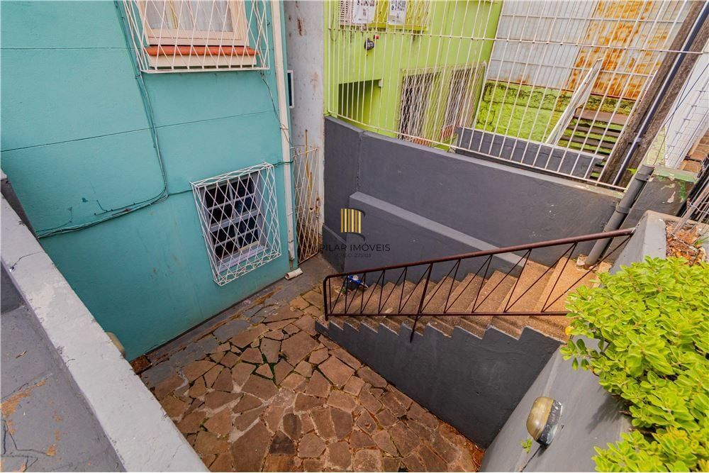 Casa 4 dormitórios no bairro Petrópolis