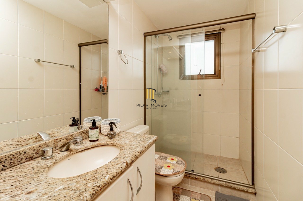 Apartamento 3 dormitórios no bairro Menino Deus