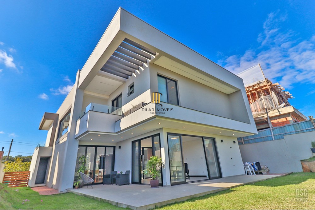 Casa de Condomínio 5 dormitórios no bairro Vila Nova