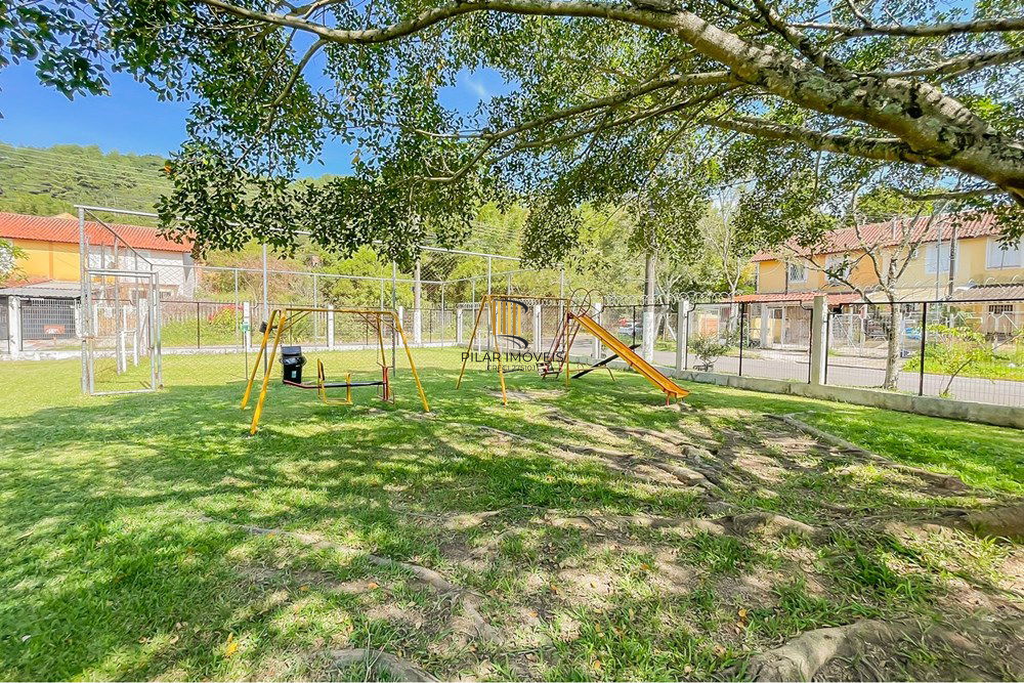 Casa de Condomínio 2 dormitórios no bairro Hípica