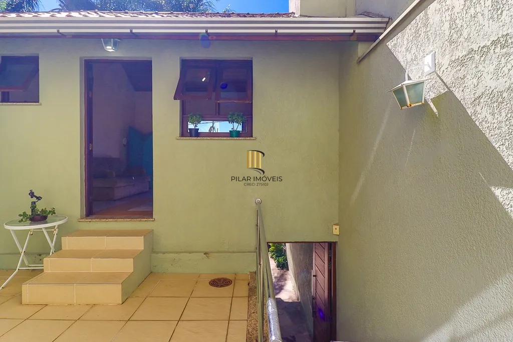 Casa 3 dormitórios no bairro Sarandi