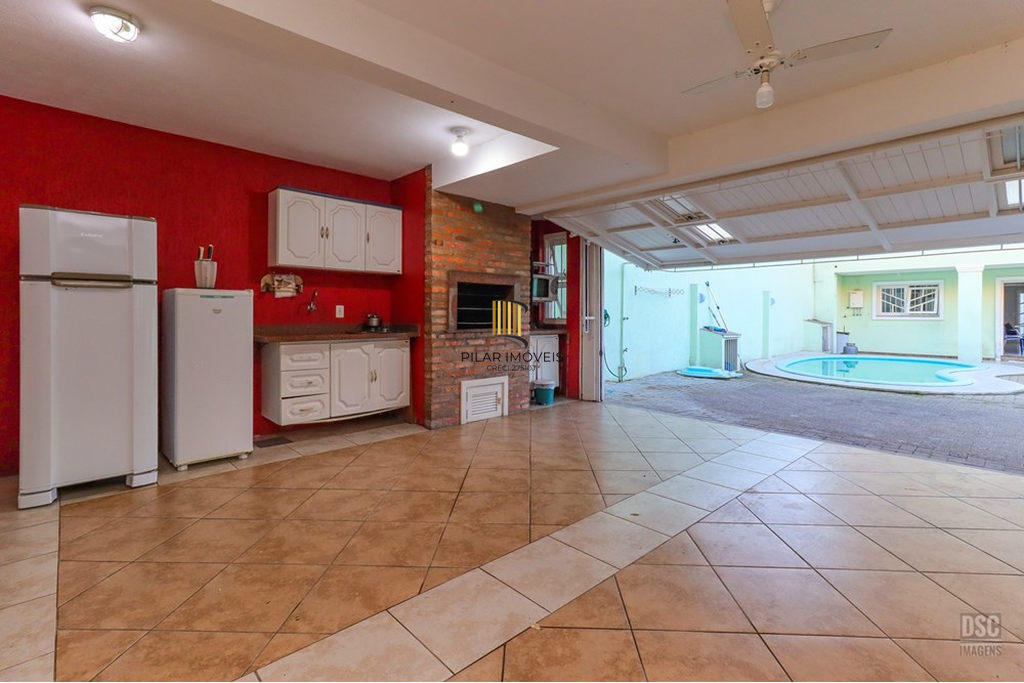 Casa 4 dormitórios no bairro Tristeza