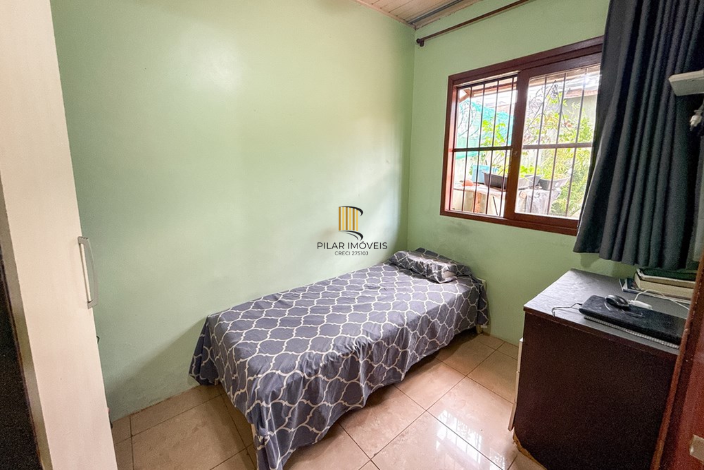 Casa 3 dormitórios no bairro Igara