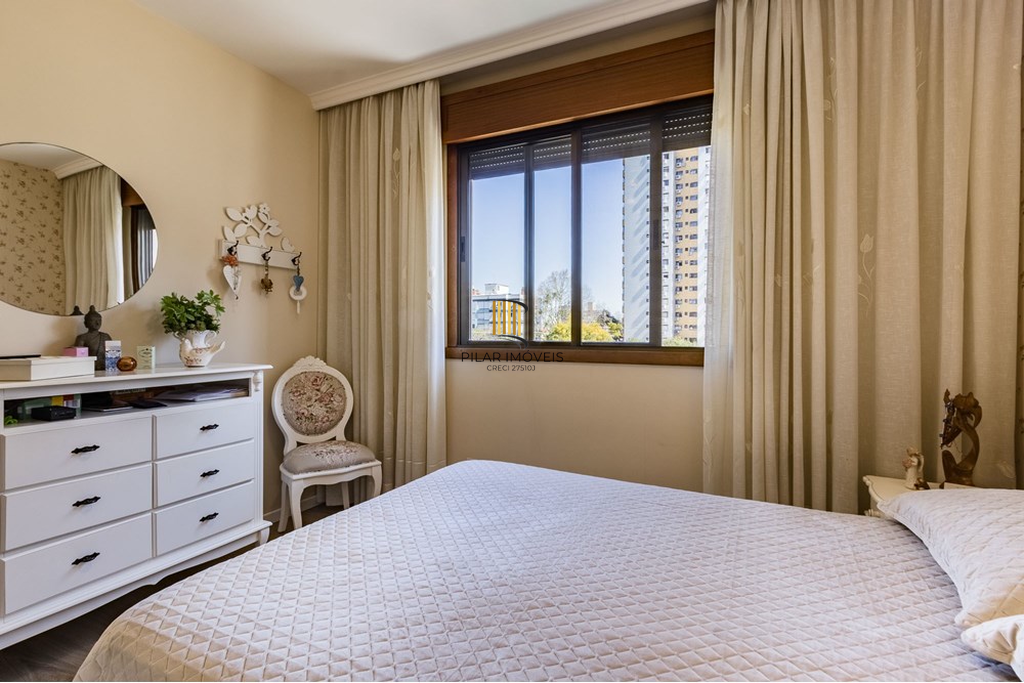 Apartamento 3 dormitórios no bairro Menino Deus