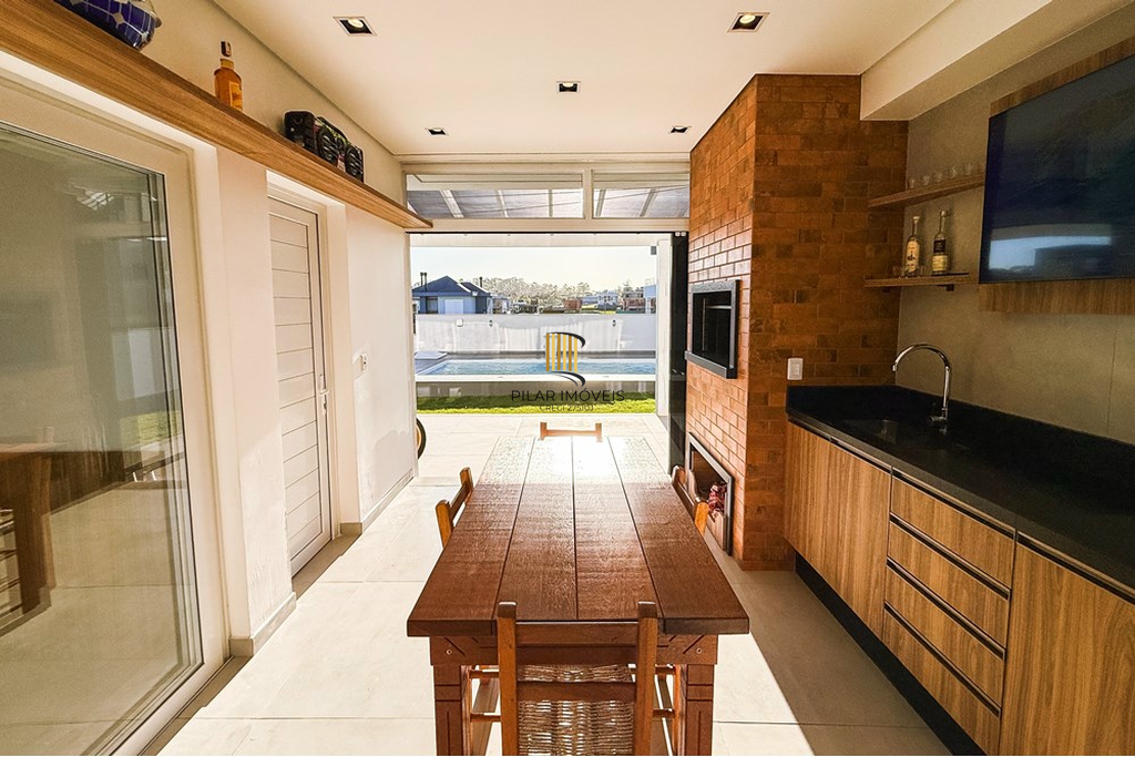 Casa de Condomínio 3 dormitórios no bairro Sanga Funda