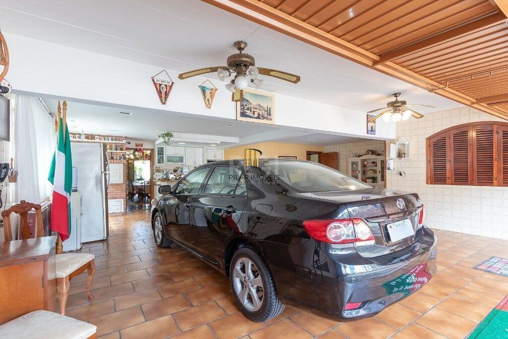 Casa 4 dormitórios no bairro Vila Assunção