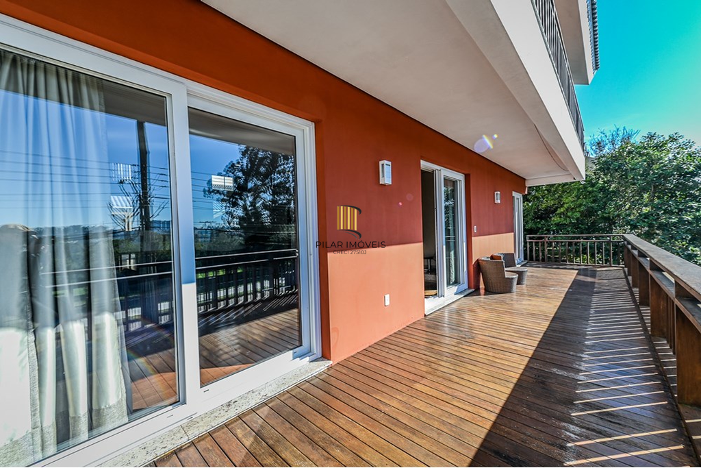 Casa 4 dormitórios no bairro Morro Santana