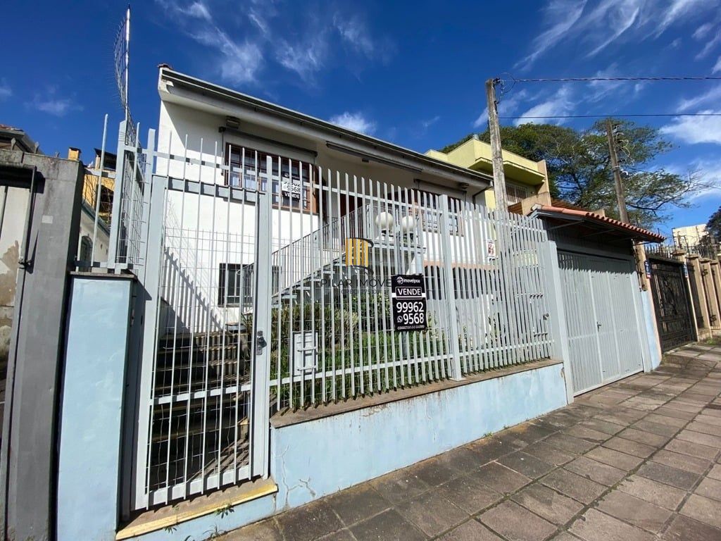 Casa 3 dormitórios no bairro Passo da Areia