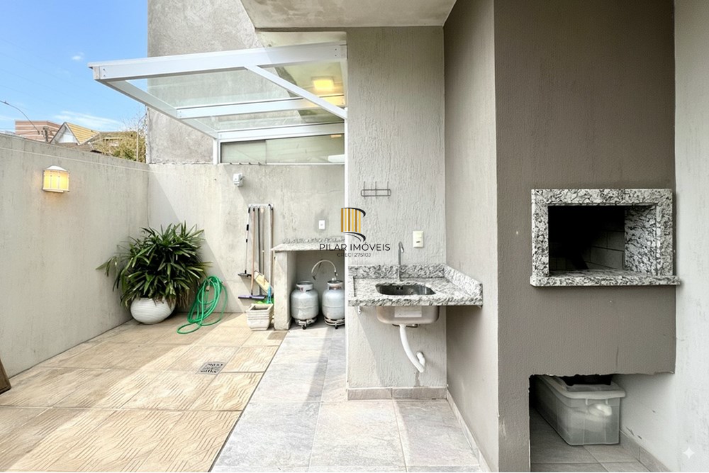 Casa 3 dormitórios no bairro Fátima