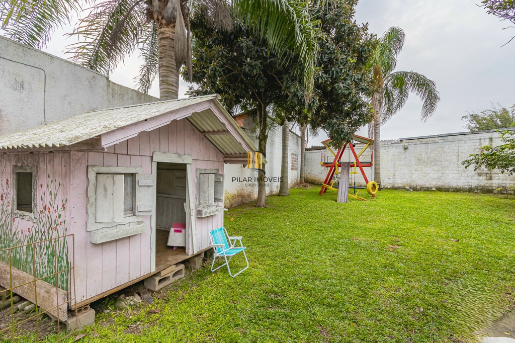 Casa 3 dormitórios no bairro Niterói