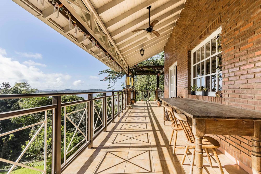 Casa 4 dormitórios no bairro Belém Novo