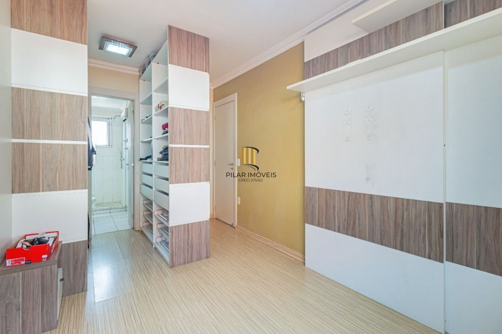 Casa 4 dormitórios no bairro Sarandi