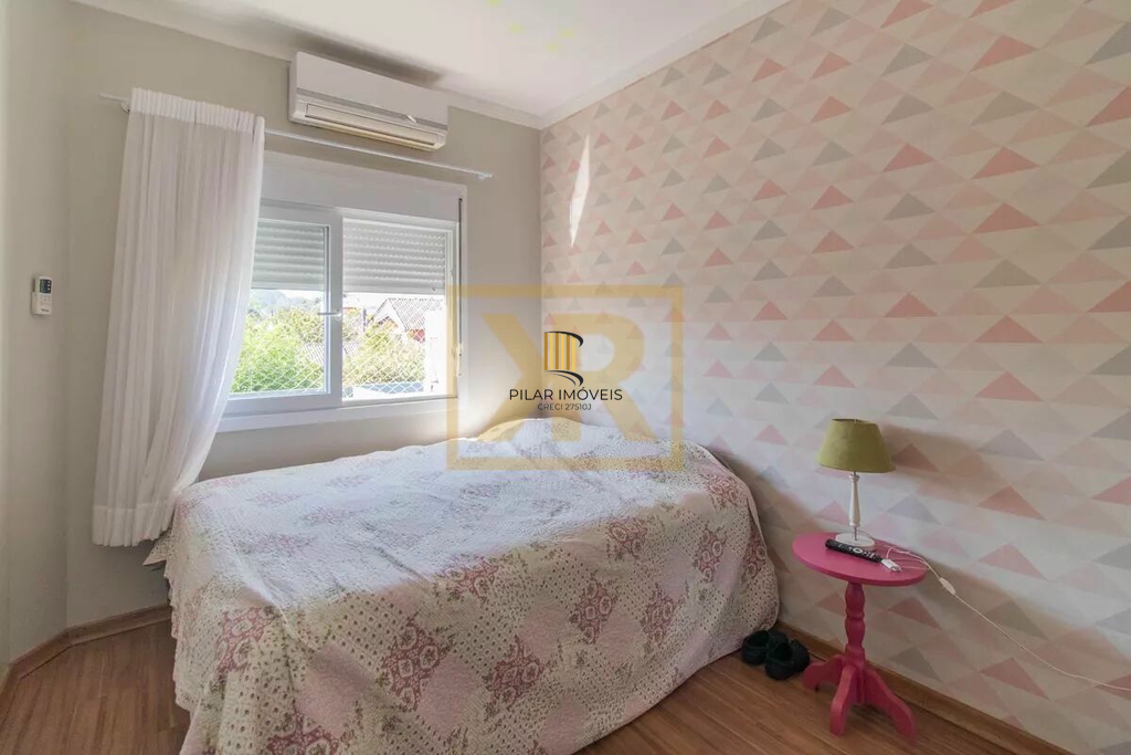 Casa 3 dormitórios no bairro Ipanema