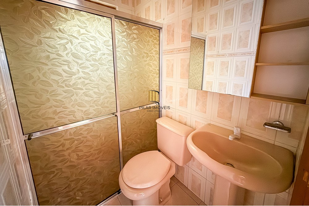 Casa 4 dormitórios no bairro Capão da Cruz