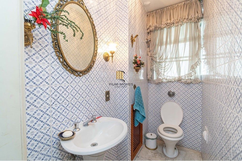 Apartamento 4 dormitórios no bairro Auxiliadora