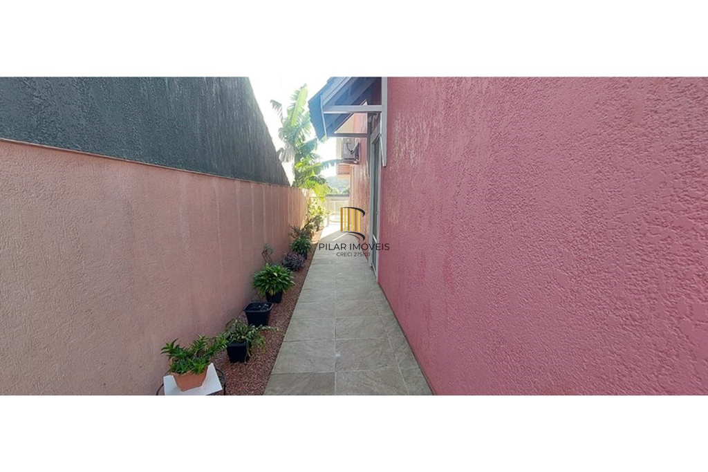 Casa 2 dormitórios no bairro Lomba do Pinheiro