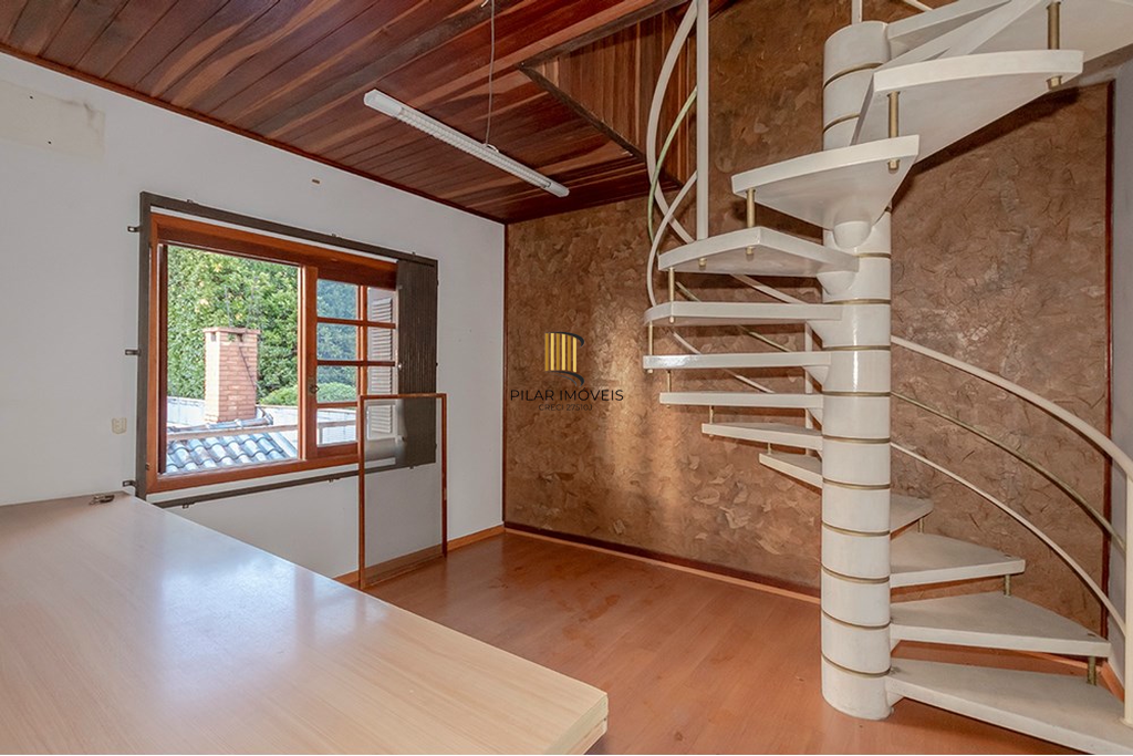 Casa 4 dormitórios no bairro Jardim Planalto