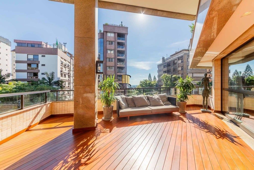 Apartamento 4 dormitórios no bairro Moinhos de Vento