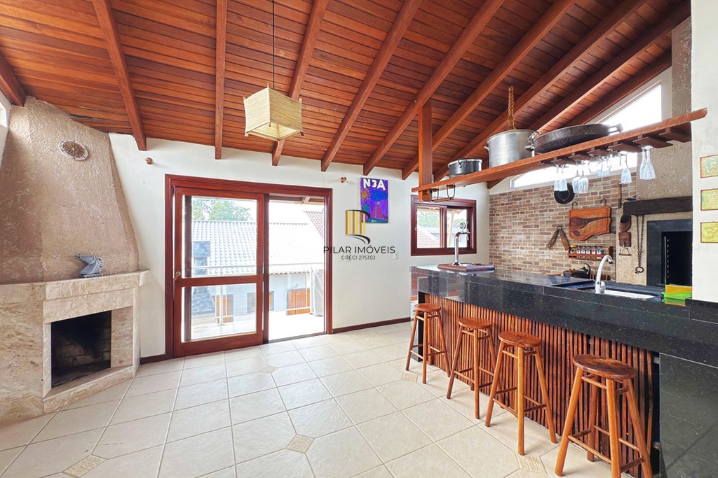 Casa de Condomínio 3 dormitórios no bairro Hípica