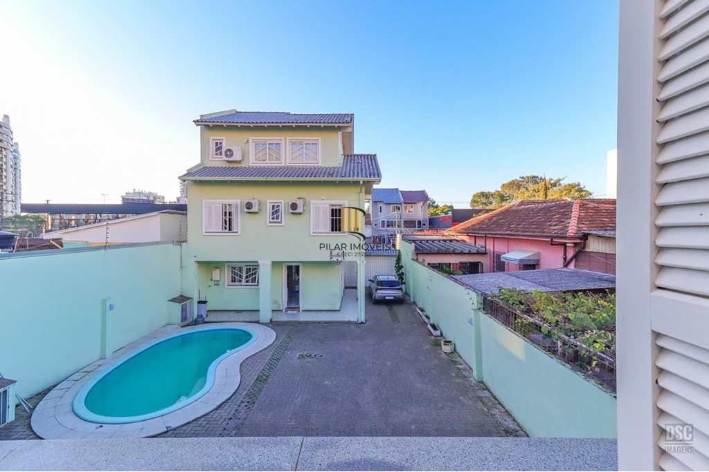Casa 4 dormitórios no bairro Tristeza