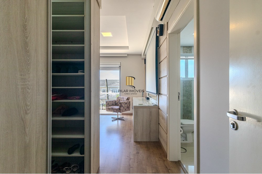 Casa 4 dormitórios no bairro Chácara das Pedras