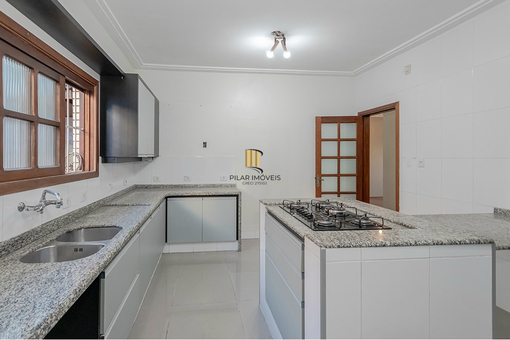 Casa 4 dormitórios no bairro Jardim Planalto