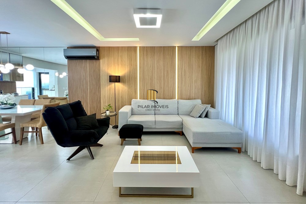 Casa 3 dormitórios no bairro Igara