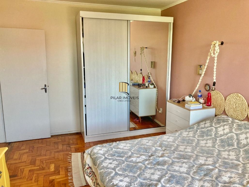 Apto de 03 dorm com box escriturado, frente, sol da manhã
