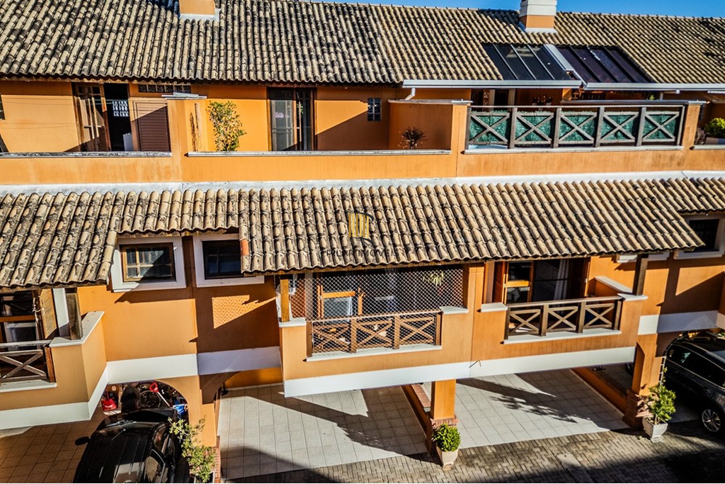 Casa de Condomínio 3 dormitórios no bairro Tristeza