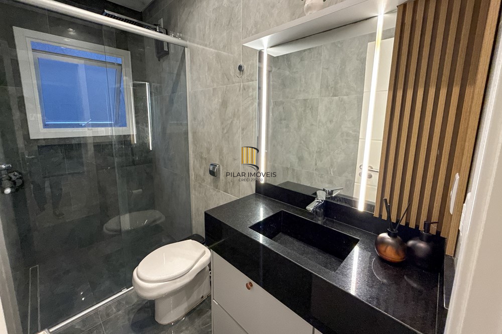 Casa 3 dormitórios no bairro Igara