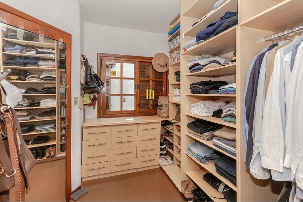 Casa de Condomínio 3 dormitórios no bairro Ipanema