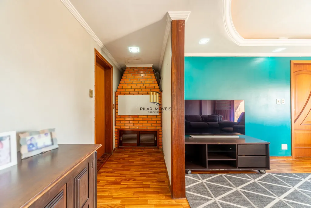 Casa 4 dormitórios no bairro Sarandi