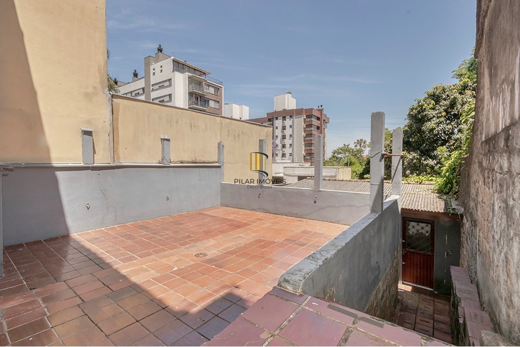 Casa 3 dormitórios no bairro Menino Deus