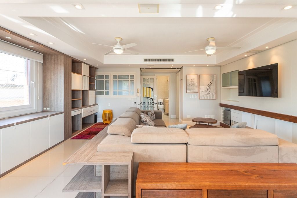 Cobertura 4 dormitórios no bairro Petrópolis