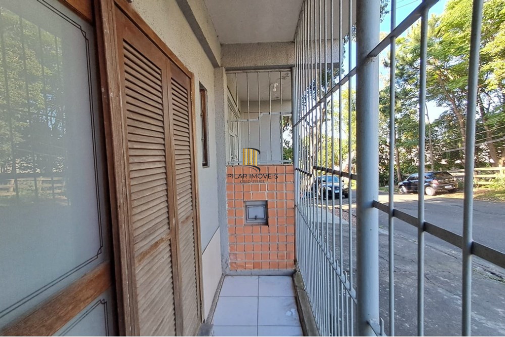 Casa 2 dormitórios no bairro Jardim Algarve